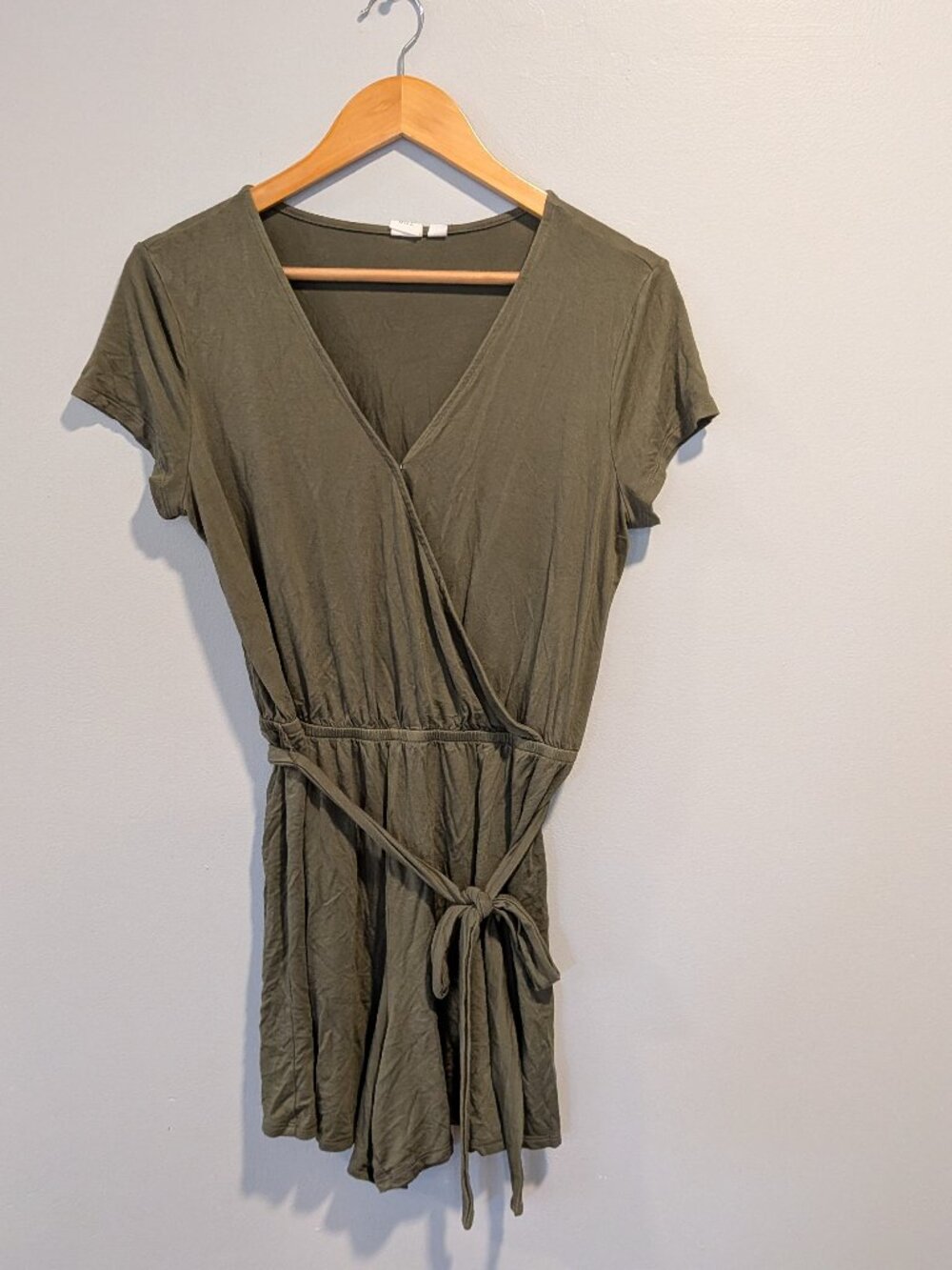 Gap romper green tie waist medium